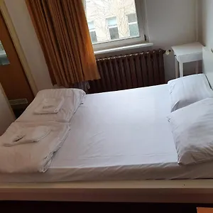https://hotel-m.find-berlin-hotels.com
